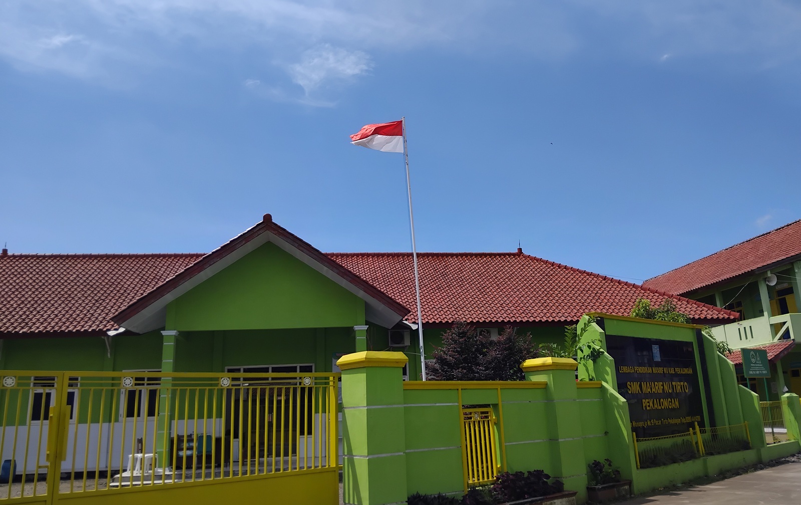 Gedung SMK MA'ARIF NU TIRTO